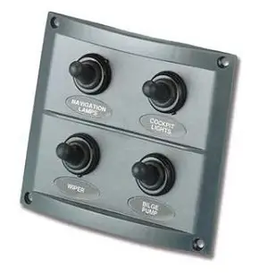 Pannello elettrico 4 interruttori mm.90x100 nero Economico