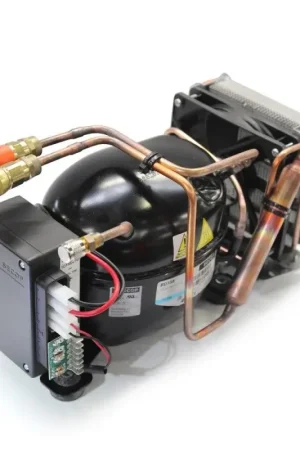 Prezzo Conveniente UNITA' REFRIGERANTE CON GIUNTI Vitrifrigo Horizontal Ventilated per Frigoriferi fino a 300 litri o Congelatori fino a 100 litri