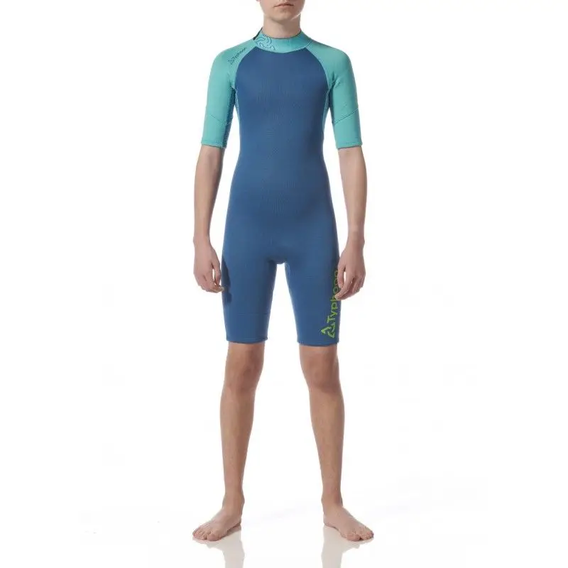 Muta Shorty Typhoon Azure/Ocean Ragazzo TG.M in neoprene 3/2 mm con chiusura posteriore YKK, design ergonomico e rinforzi antiabrasione. Compra Adesso